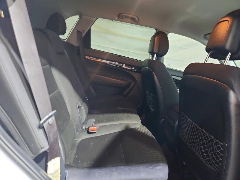 2014 KIA SORENTO LX — Фото 11 из 13