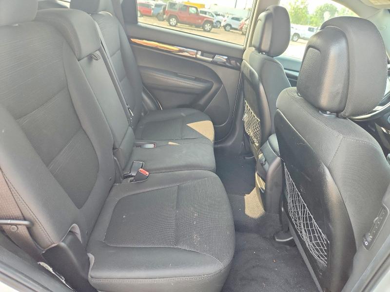 2014 KIA SORENTO LX — Фото 11 из 13
