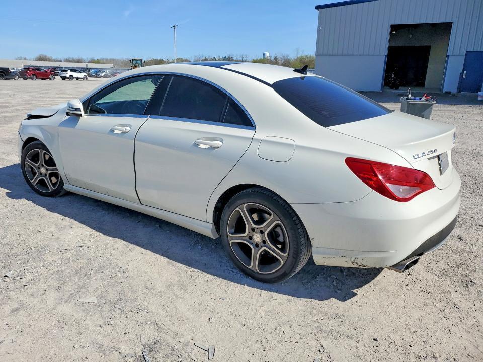 2014 MERCEDES-BENZ CLA 250 — Фото 2 из 12