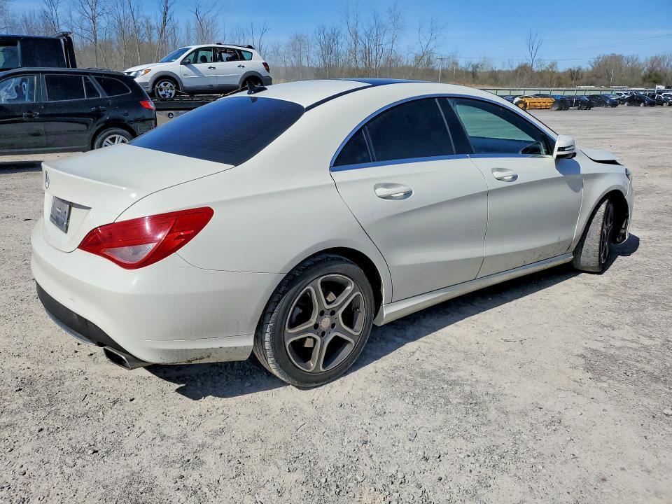 2014 MERCEDES-BENZ CLA 250 — Фото 3 из 12