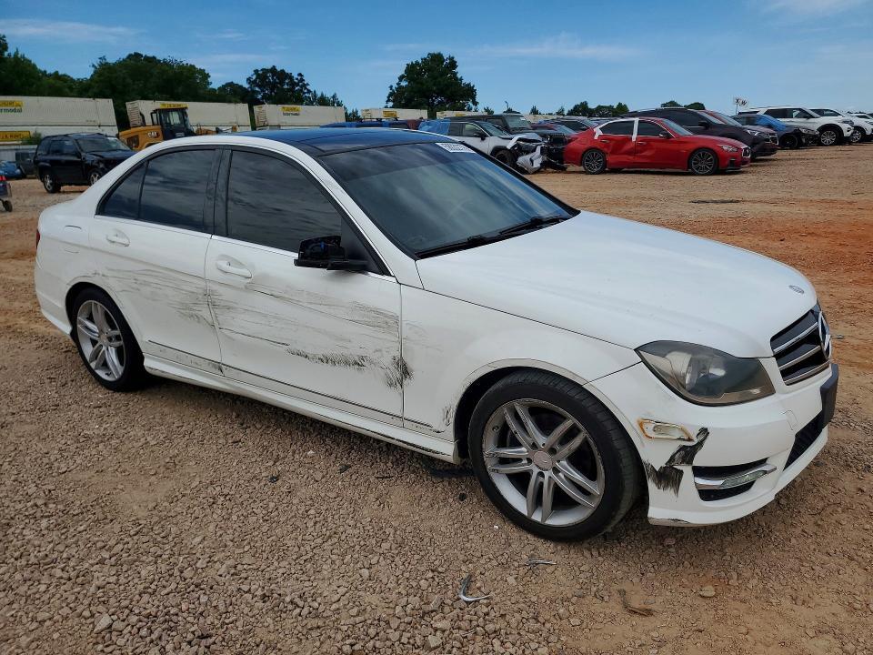 2014 MERCEDES-BENZ C 250 — Фото 4 из 12