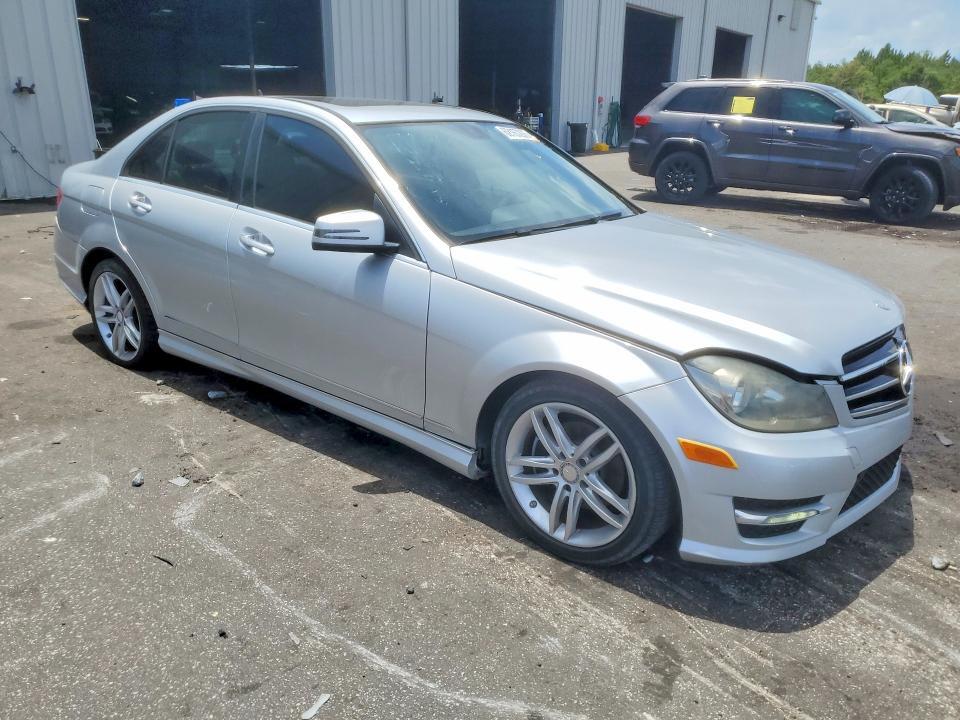 2014 MERCEDES-BENZ C 250 — Фото 4 из 12