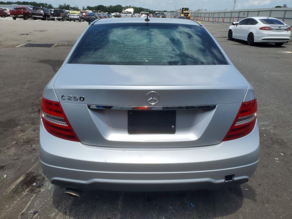2014 MERCEDES-BENZ C 250 — Фото 6 из 12