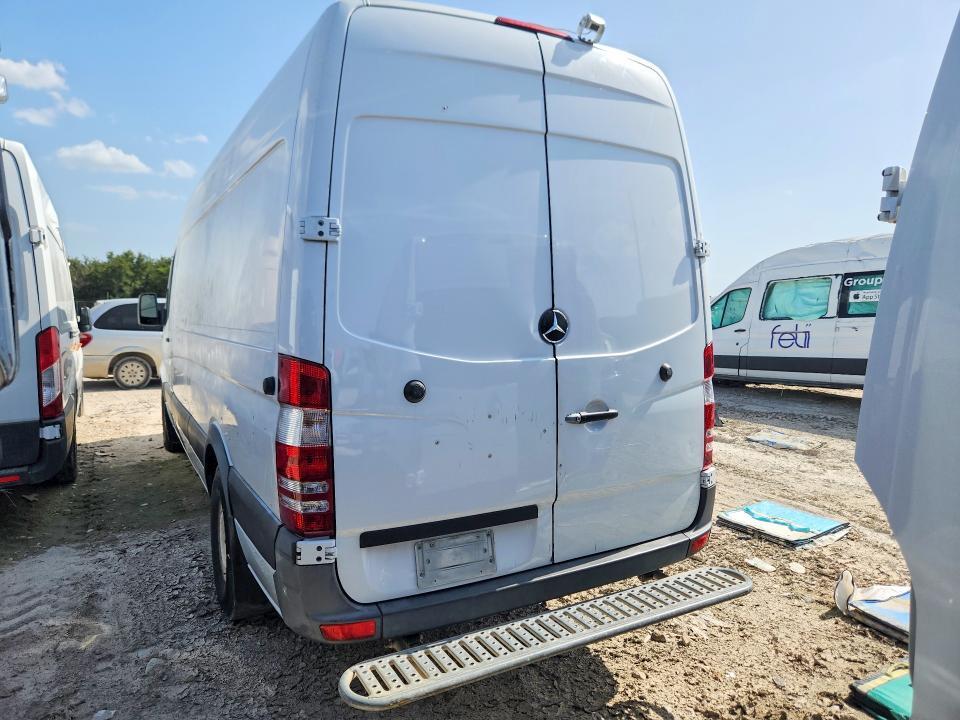 2014 MERCEDES-BENZ SPRINTER 2500 DELIVERY VAN — Фото 2 из 13