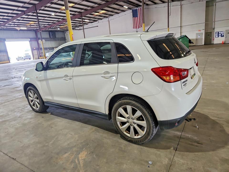 2014 MITSUBISHI OUTLANDER SPORT SE — Фото 2 из 13