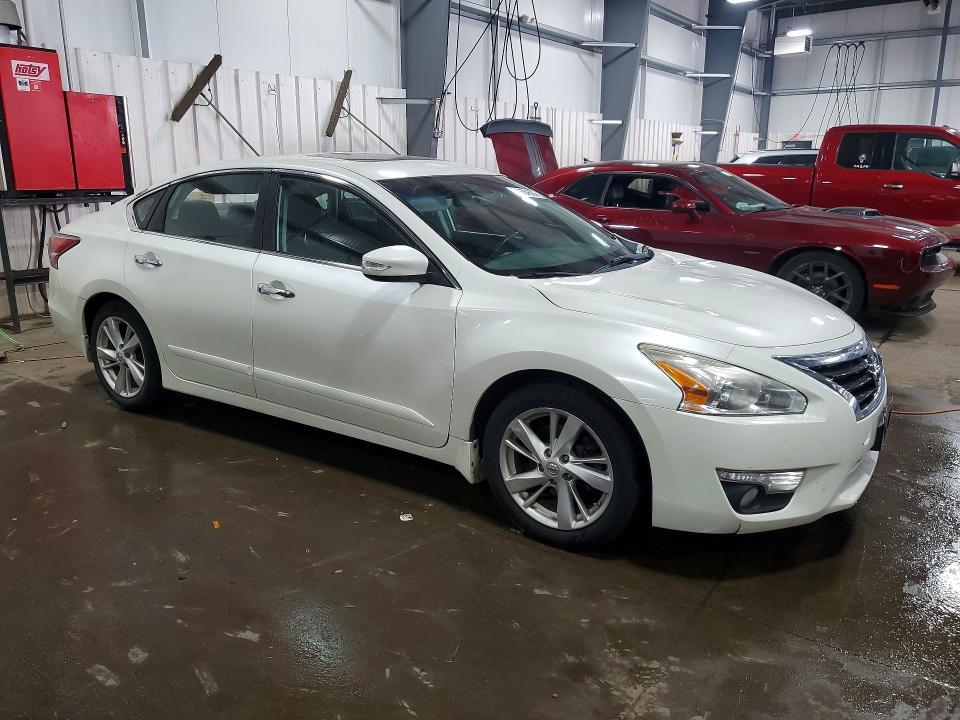 2014 NISSAN ALTIMA 2.5/S/SV/SL — Фото 4 из 12