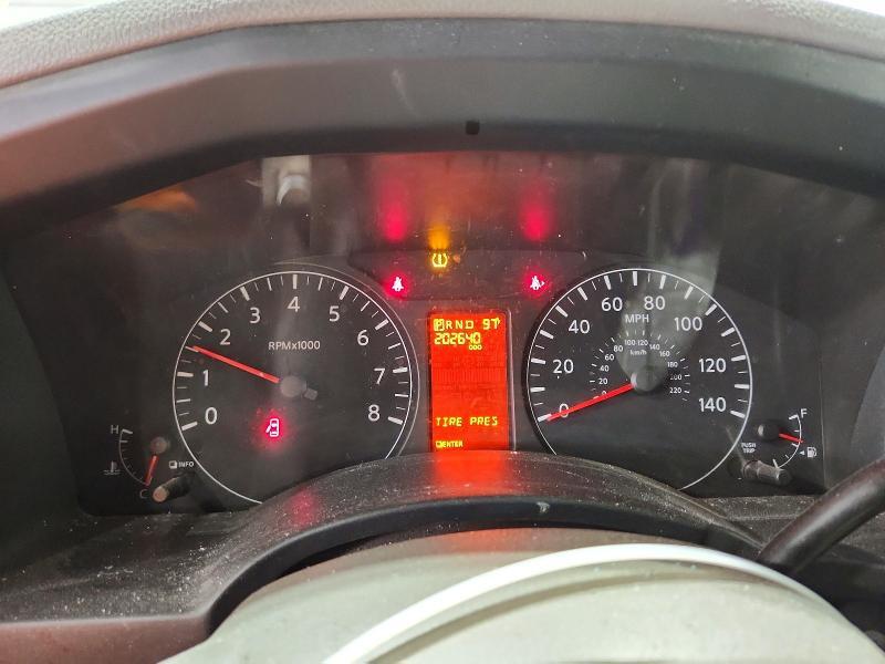 2014 NISSAN NV 2500 — Фото 9 из 13