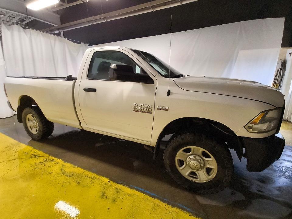 2014 RAM 2500 ST — Фото 4 из 12