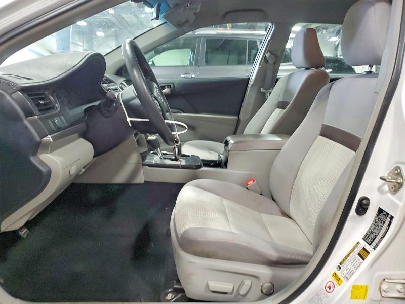 2014 TOYOTA CAMRY LE — Фото 7 из 12