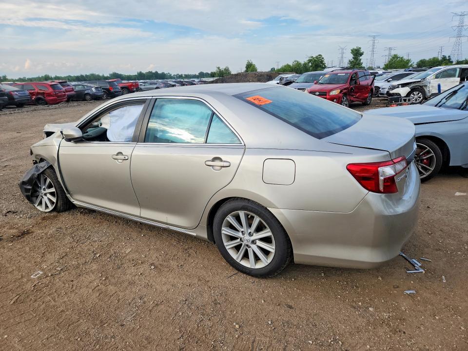 4T4BF1FK7ER337997 2014 TOYOTA CAMRY photo no. 2