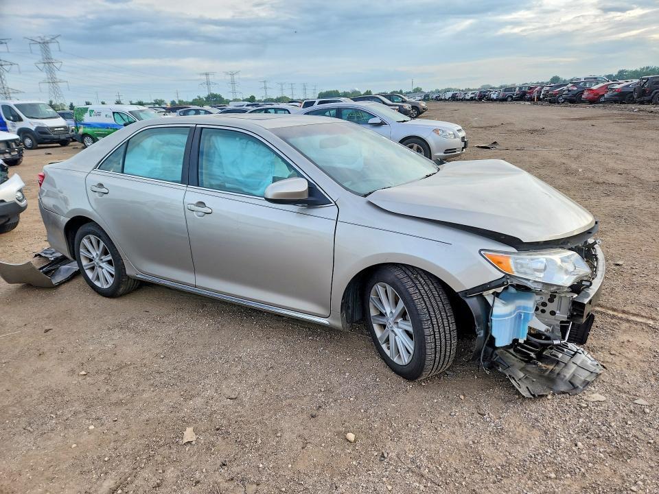 4T4BF1FK7ER337997 2014 TOYOTA CAMRY photo no. 4