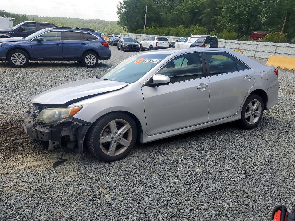 4T1BF1FK3EU414875 2014 TOYOTA CAMRY photo no. 1