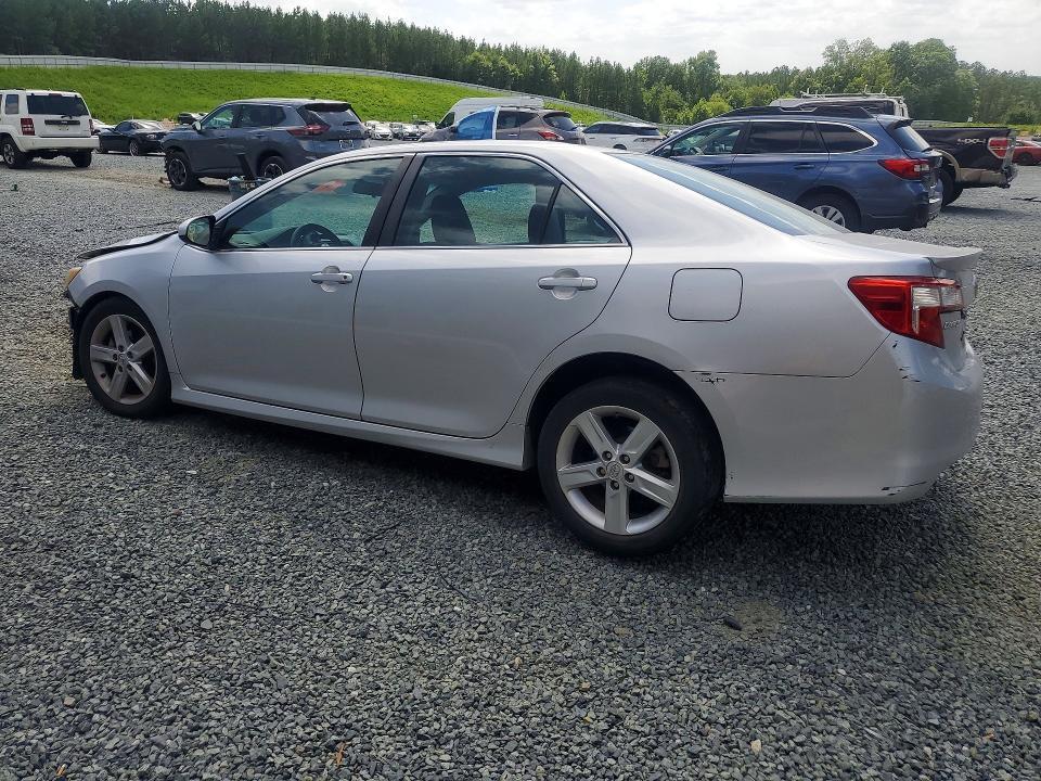 4T1BF1FK3EU414875 2014 TOYOTA CAMRY photo no. 2