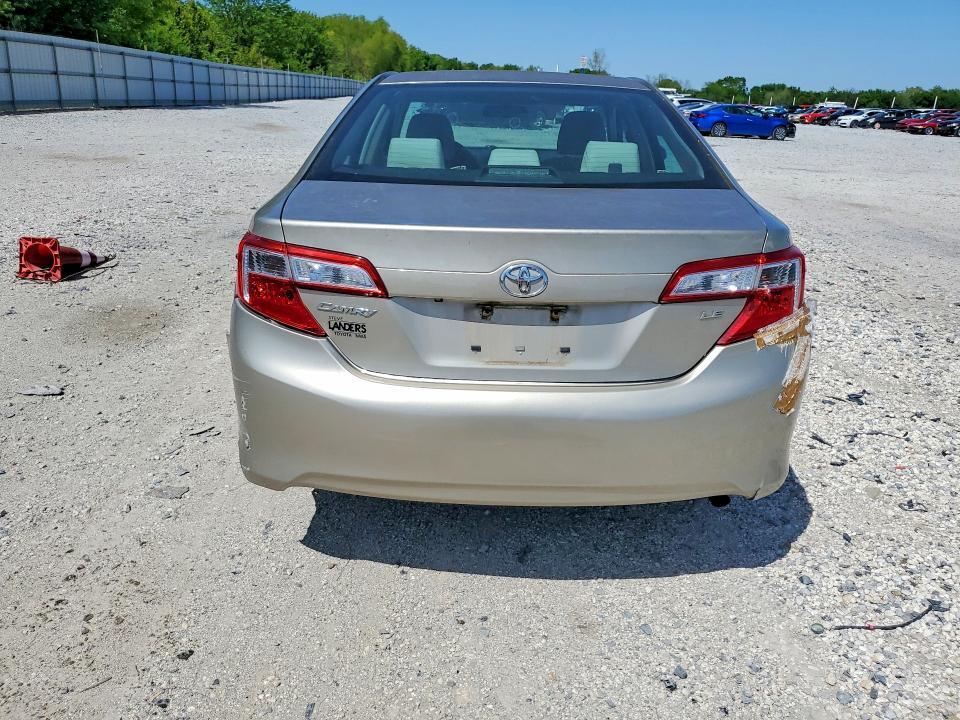 2014 TOYOTA CAMRY LE — Фото 6 из 13