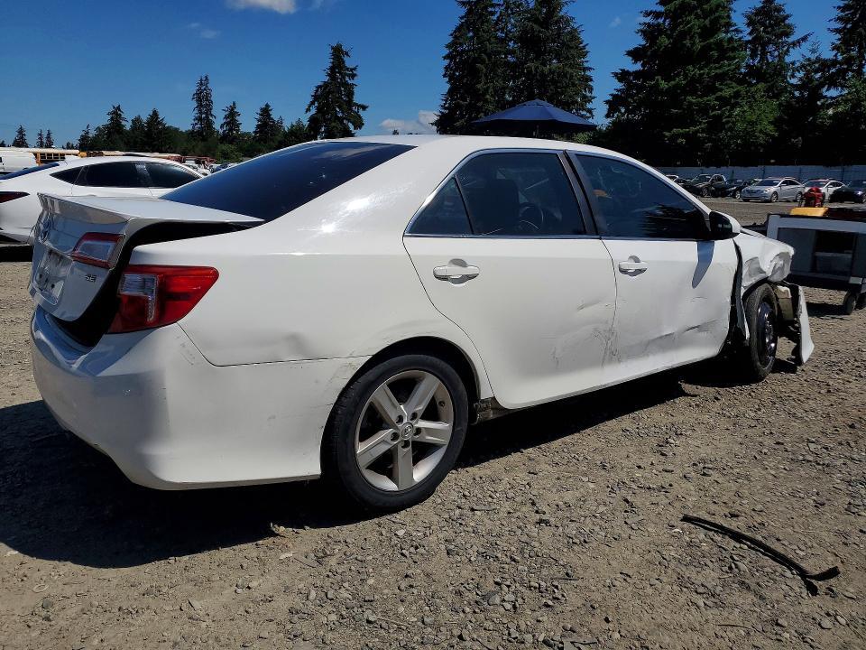 2014 TOYOTA CAMRY SE — Фото 3 из 12