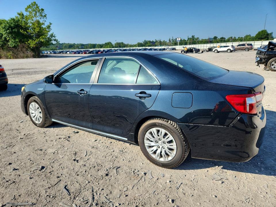 2014 TOYOTA CAMRY HYBRID LE — Фото 2 из 12