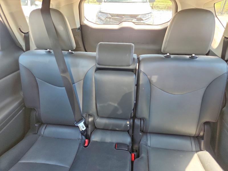 2014 TOYOTA PRIUS V — Фото 10 из 13