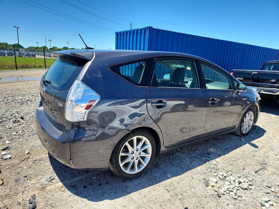 2014 TOYOTA PRIUS V — Фото 3 из 13
