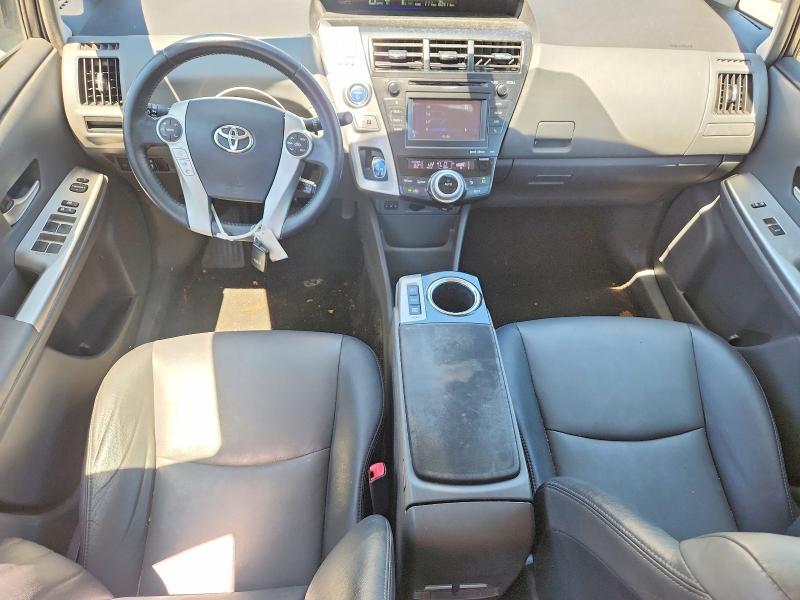 2014 TOYOTA PRIUS V — Фото 8 из 13