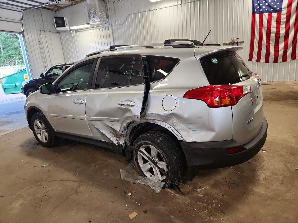 2014 TOYOTA RAV4 XLE — Фото 2 из 12