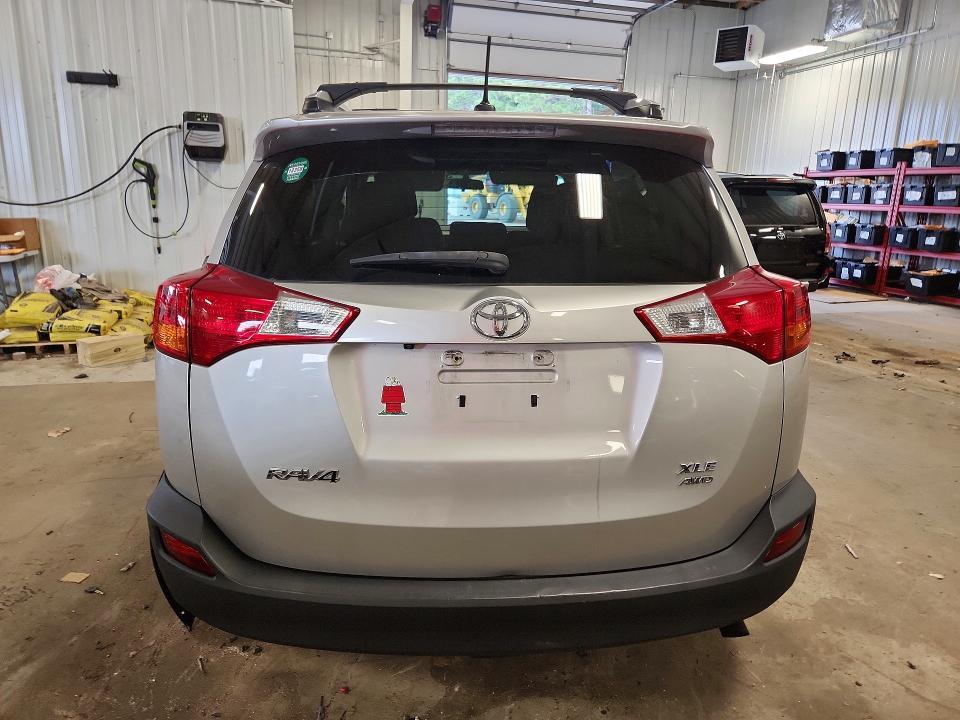2014 TOYOTA RAV4 XLE — Фото 6 из 12