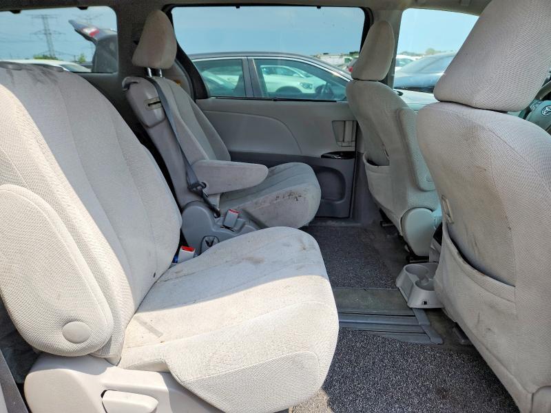 2014 TOYOTA SIENNA LE — Фото 10 из 13