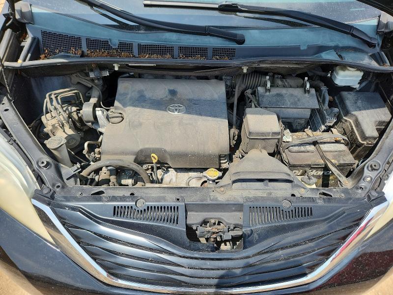 2014 TOYOTA SIENNA LE — Фото 11 из 13
