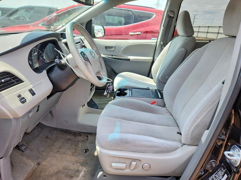 2014 TOYOTA SIENNA LE — Фото 7 из 13