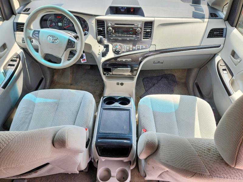 2014 TOYOTA SIENNA LE — Фото 8 из 13