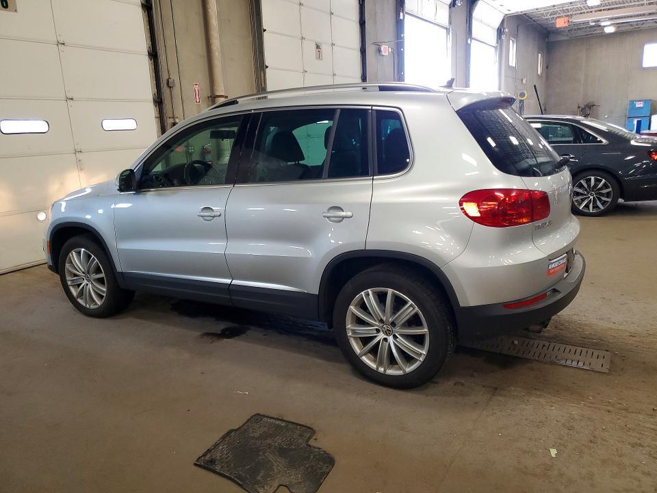 2014 VOLKSWAGEN TIGUAN S — Фото 2 из 13
