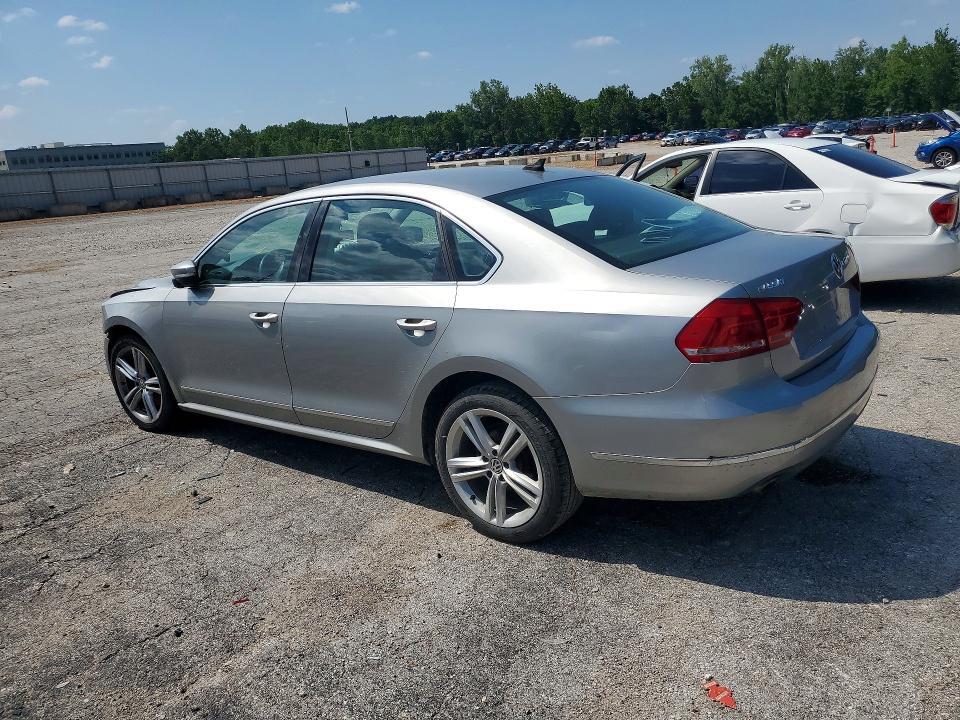 2014 VOLKSWAGEN PASSAT SE — Фото 2 из 12