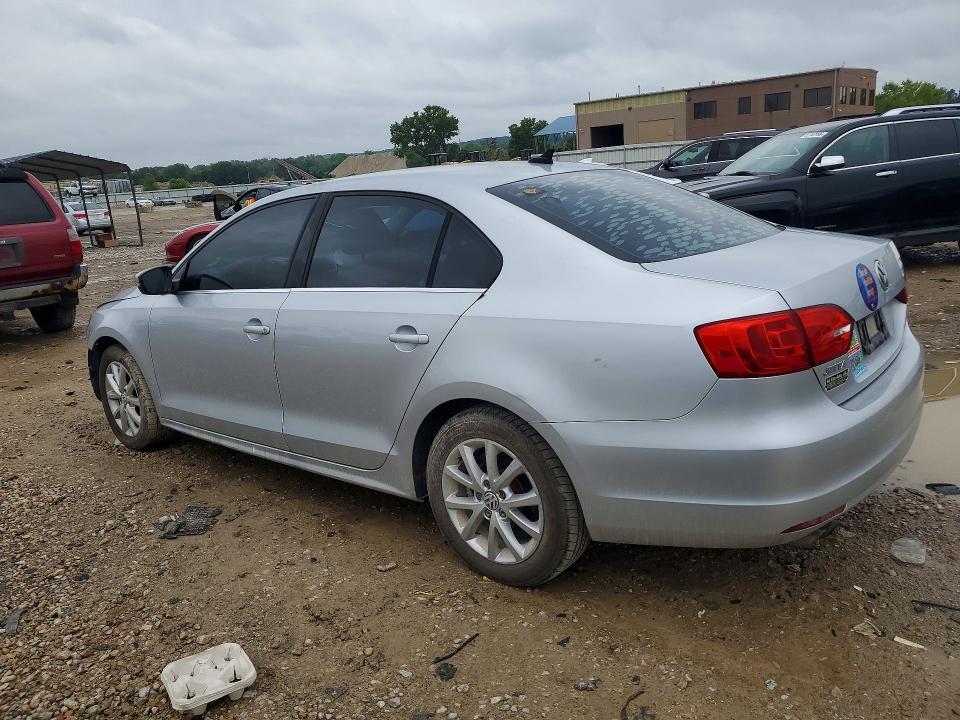 2014 VOLKSWAGEN JETTA SE — Фото 2 из 13