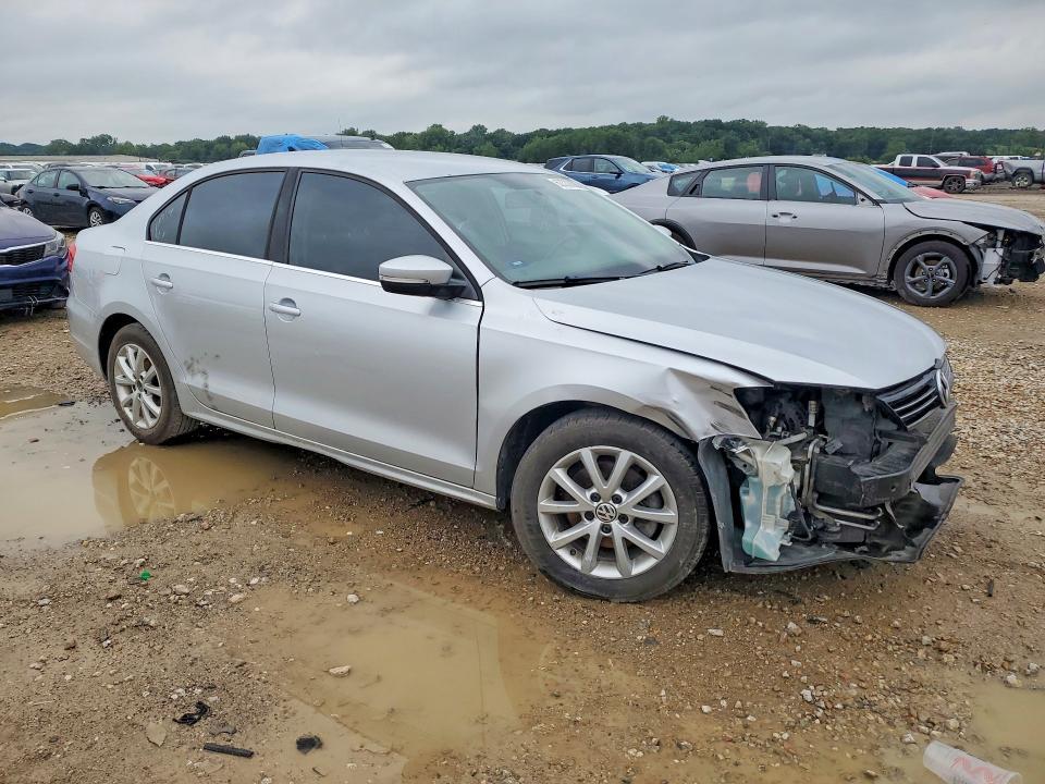 2014 VOLKSWAGEN JETTA SE — Фото 4 из 13