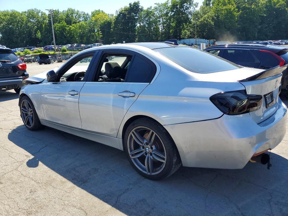 2015 BMW 335 I — Фото 2 из 13