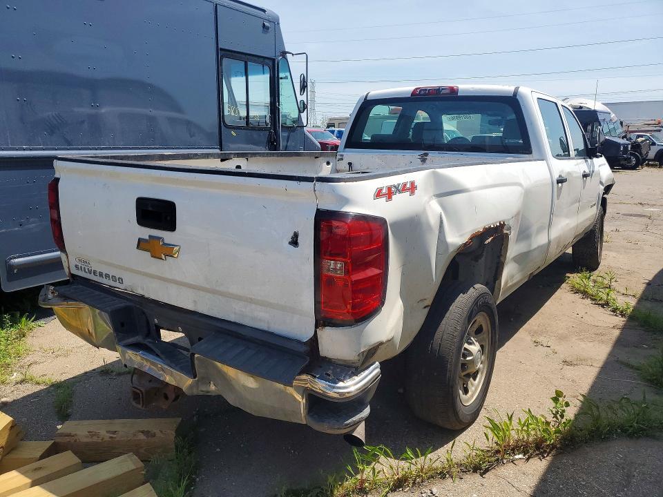2015 CHEVROLET SILVERADO K3500 — Фото 3 из 12