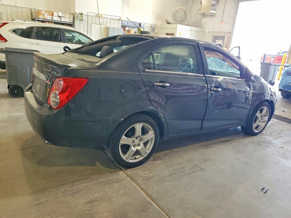 2015 CHEVROLET SONIC 4D — Фото 3 из 12