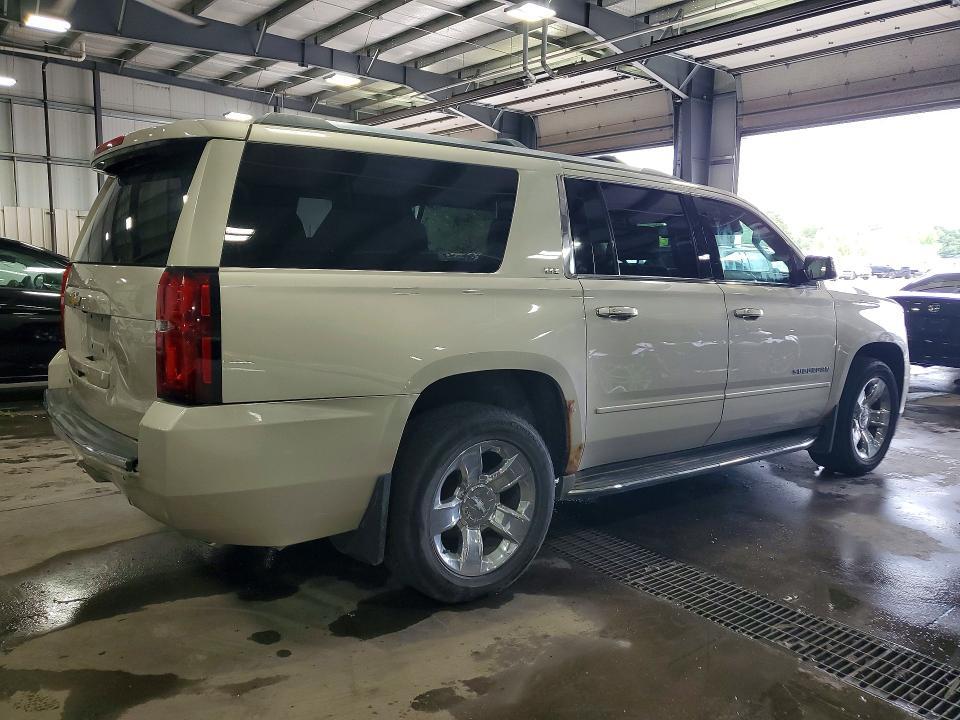 2015 CHEVROLET SUBURBAN K1500 LTZ — Фото 3 из 13