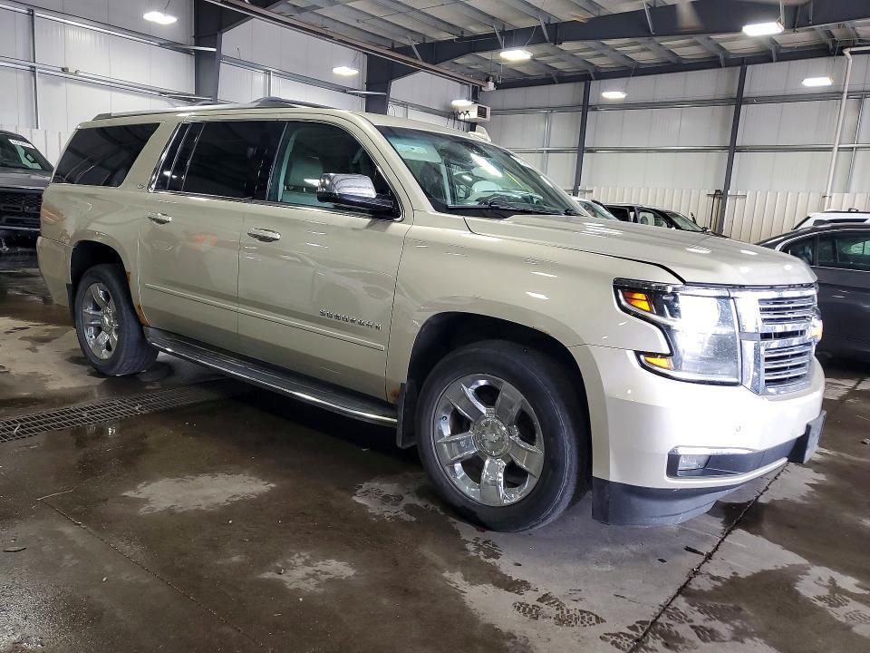 2015 CHEVROLET SUBURBAN K1500 LTZ — Фото 4 из 13