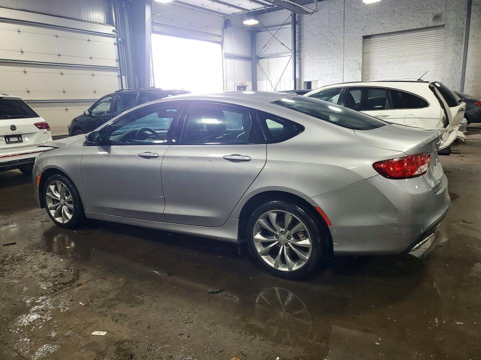 2015 CHRYSLER 200 S — Фото 2 из 12