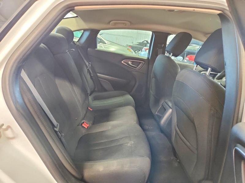 2015 CHRYSLER 200 LIMITED — Фото 10 из 12