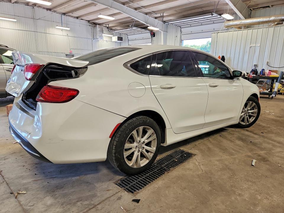 2015 CHRYSLER 200 LIMITED — Фото 3 из 12