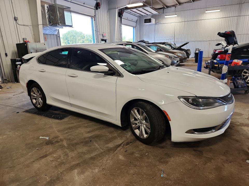 2015 CHRYSLER 200 LIMITED — Фото 4 из 12