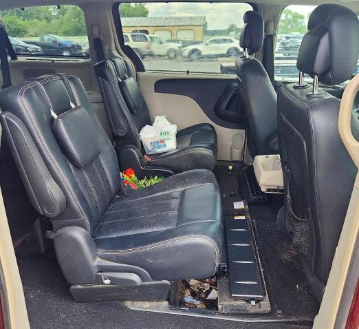 2015 CHRYSLER TOWN & COUNTRY TOURING L — Фото 11 из 13