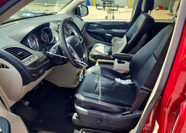 2015 CHRYSLER TOWN & COUNTRY TOURING L — Фото 7 из 13