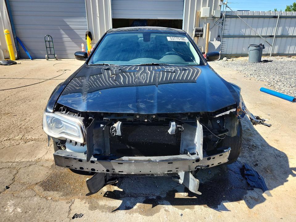 2015 CHRYSLER 300 LIMITED — Фото 5 из 11