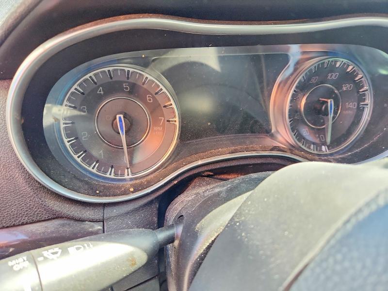 2015 CHRYSLER 300 LIMITED — Фото 9 из 11