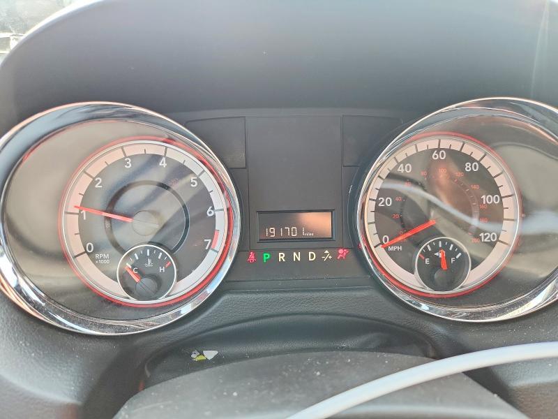 2015 DODGE GRAND CARAVAN SXT — Фото 9 из 12