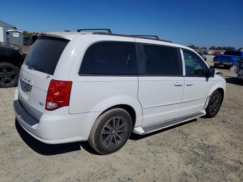 2015 DODGE GRAND CARAVAN R/T — Фото 3 из 13