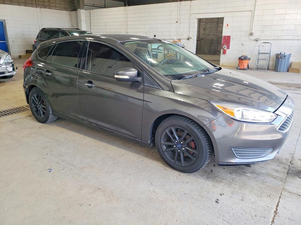 2015 FORD FOCUS SE — Фото 4 из 13
