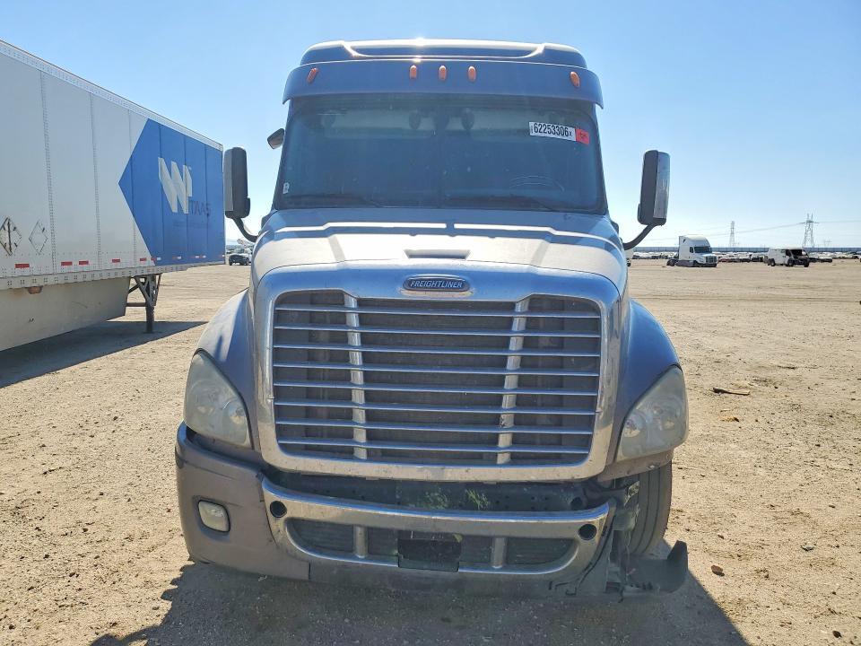 3AKJGLD63FSGL2675 2015 FREIGHTLINER CASCADIA photo no. 5
